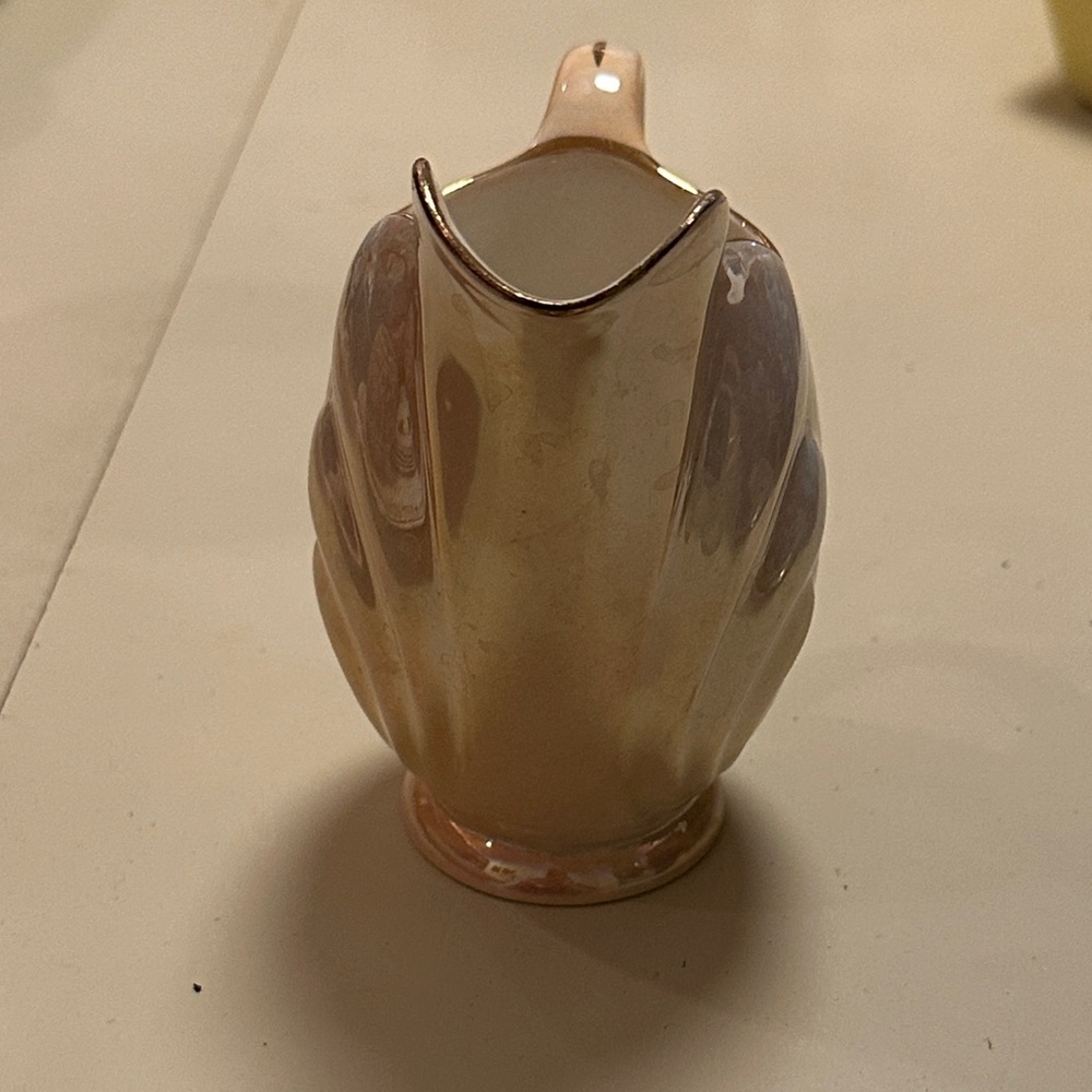 English, Maling Ceramic Cream Pitcher - Soft Pink Opal/Iridescent - Picture 4 of 4